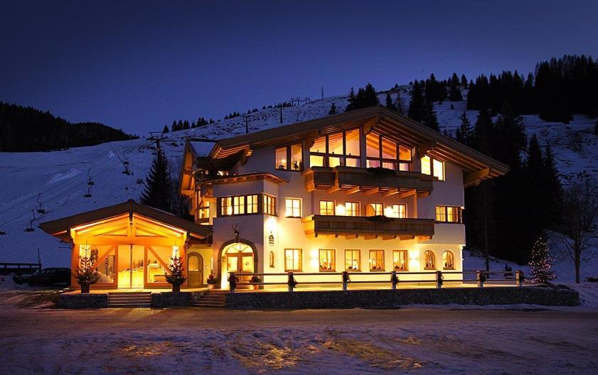 Landhaus Zum Steinbock Maria Alm am Steinernen Meer Exterior photo